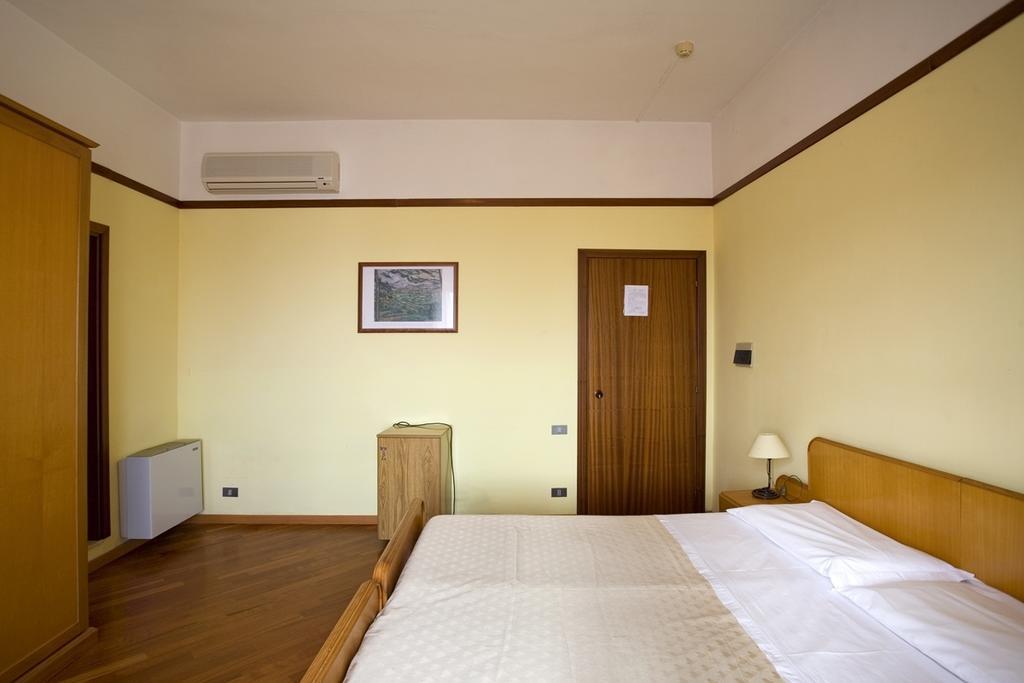 Hotel Vittoria Sapri Værelse billede